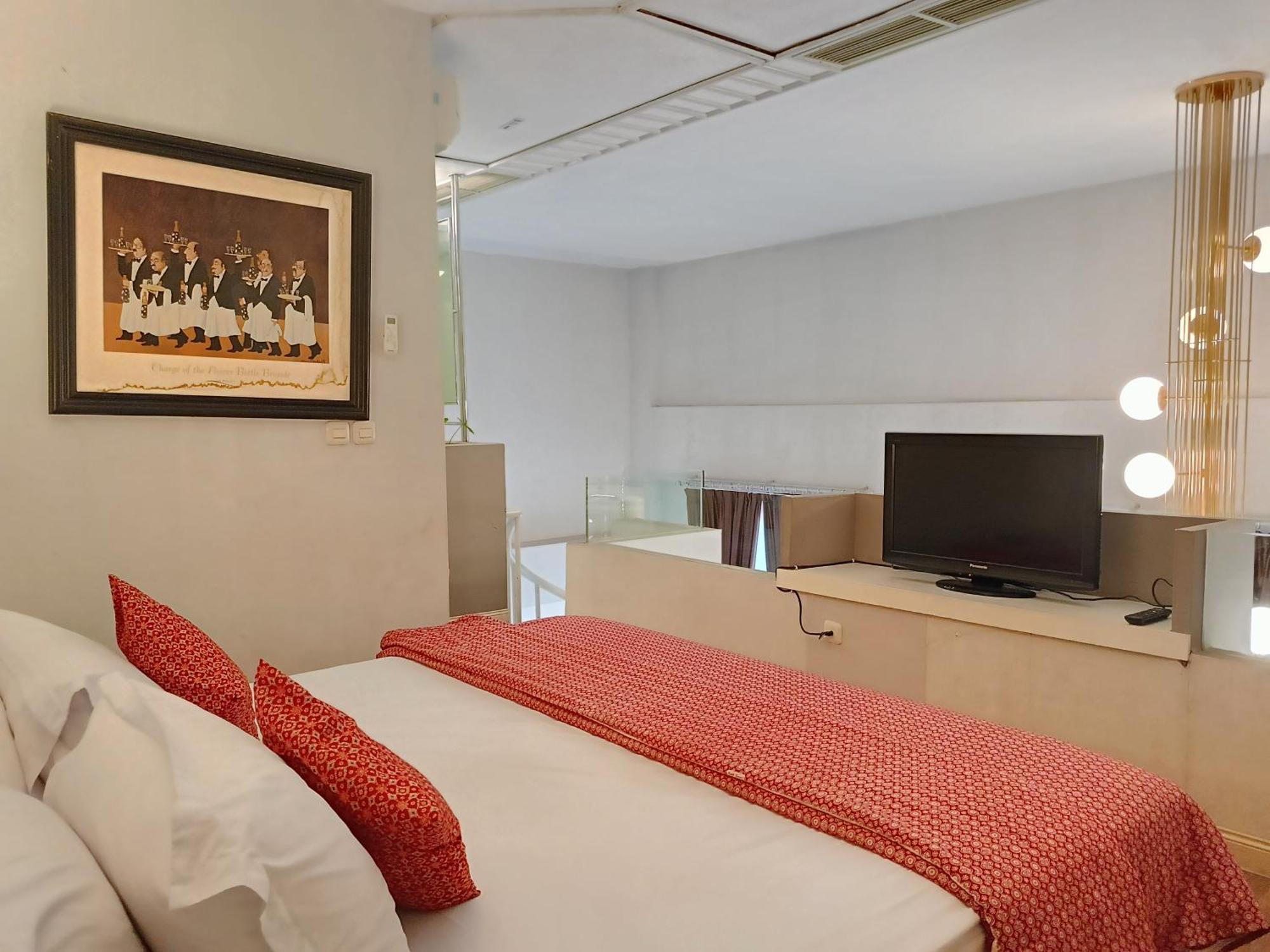 Lux Tychi Hotel Malang Buitenkant foto